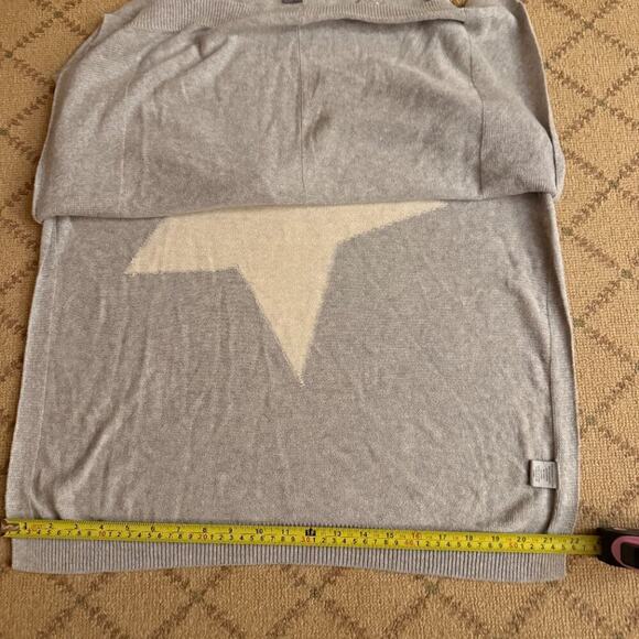 360 Sweater Gray crew neck with white star on back S - Picture 6 of 10